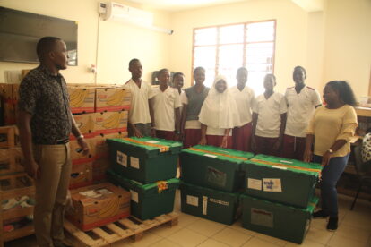 Trade aid donations amongts others coming from the UK
